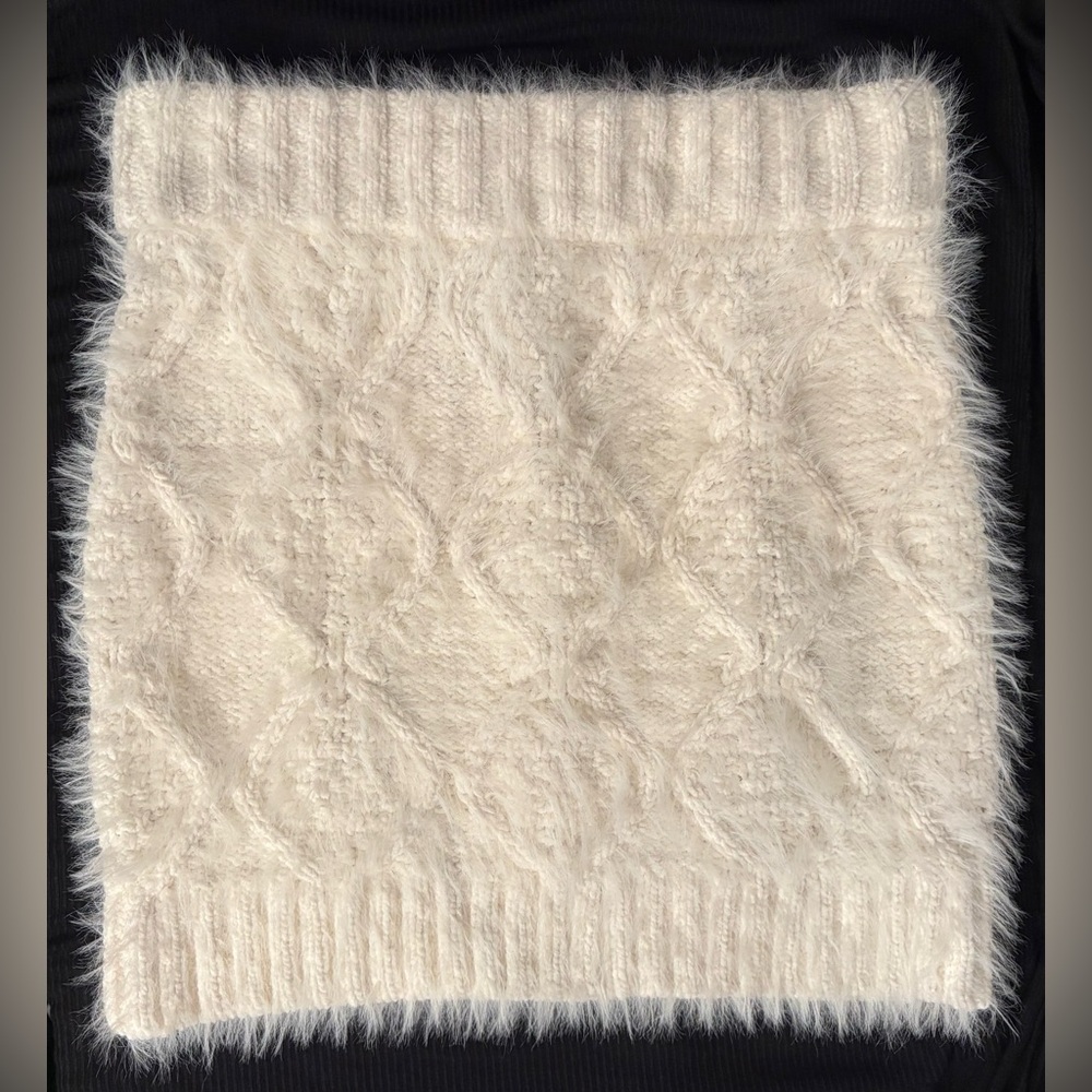 Glamorous Winter White Off White Eyelash Knit Skirt Medium Weight Knit Size 10